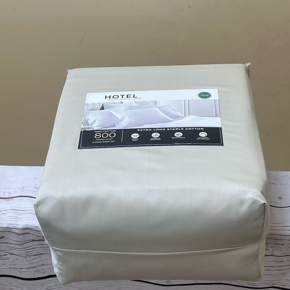 Hotel signature 6-piece King Sheet Set - Picture 2 of 5